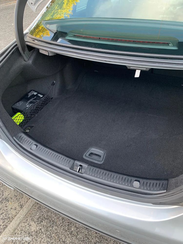 Mercedes-Benz E 200 d Avantgarde - 13