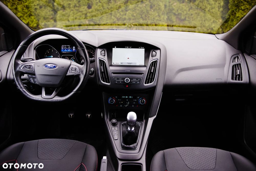 Ford Focus 2.0 TDCi ST-Line Black ASS - 25