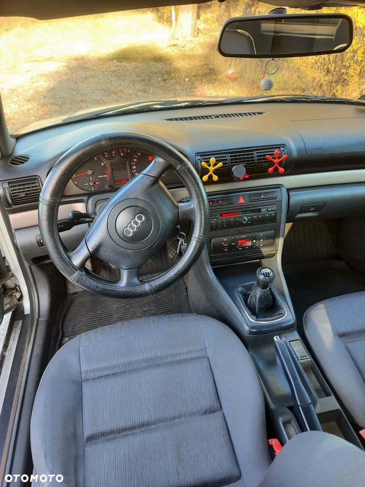 Audi A4 Limousine 1.6 - 27