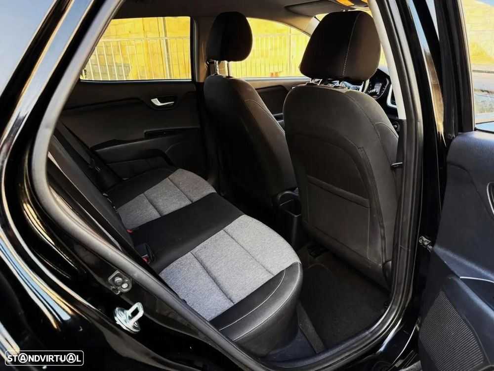 Kia Stonic - 16