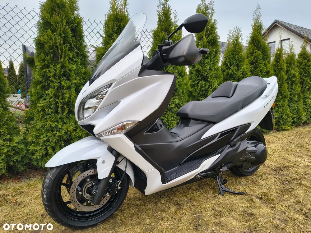 Suzuki Burgman - 9