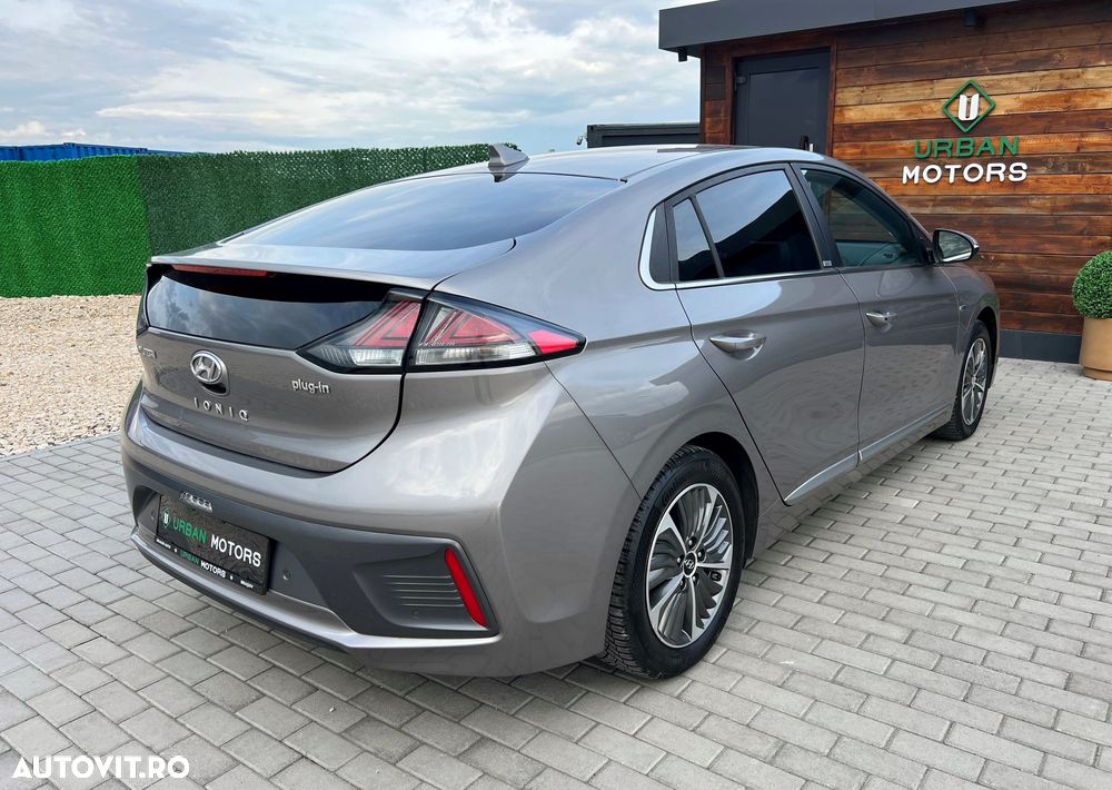Hyundai IONIQ 1.6 GDI Premium - 2