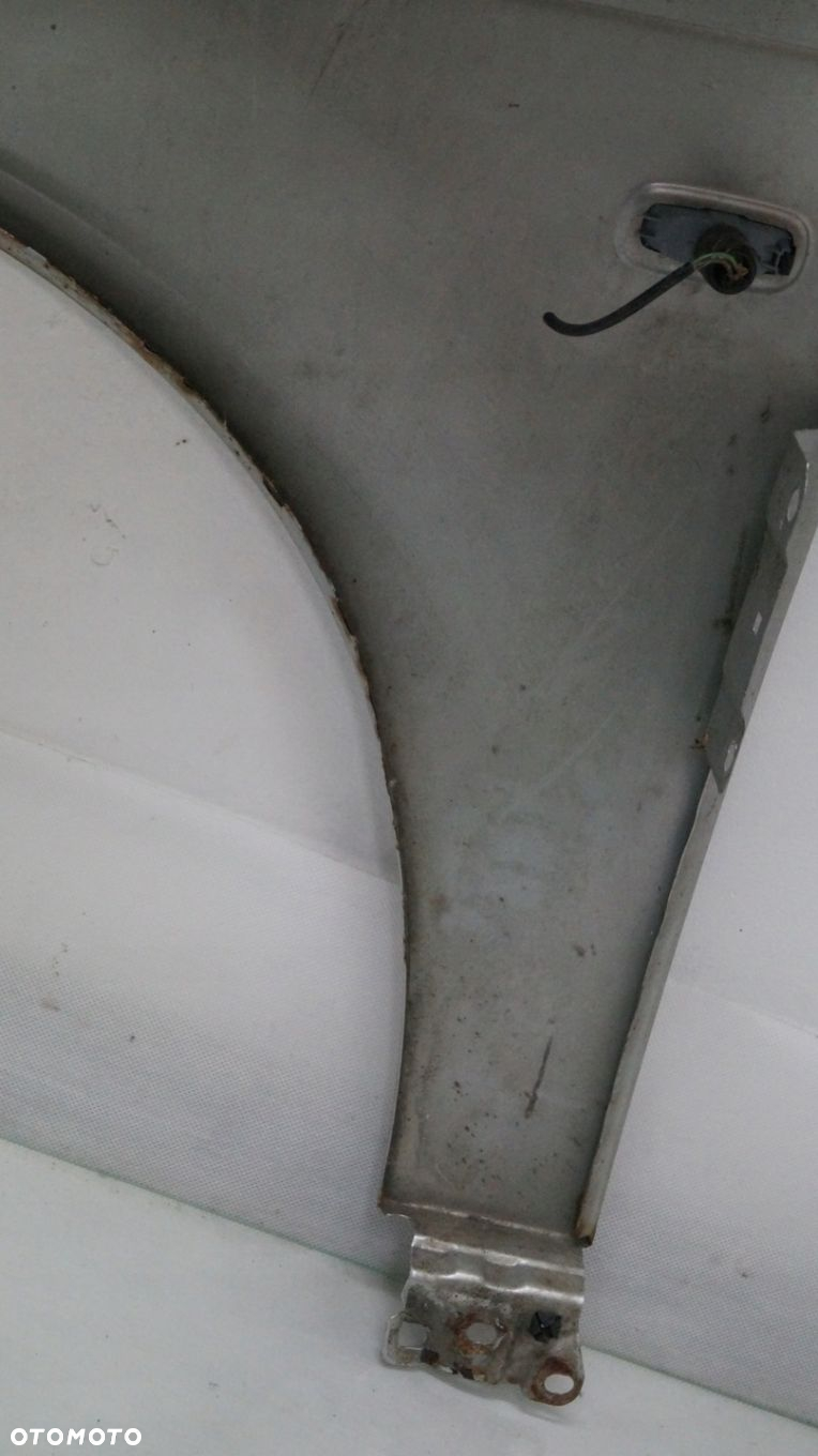 BŁOTNIK PRZEDNI PRAWY AUDI A4 B7 2005 - 13