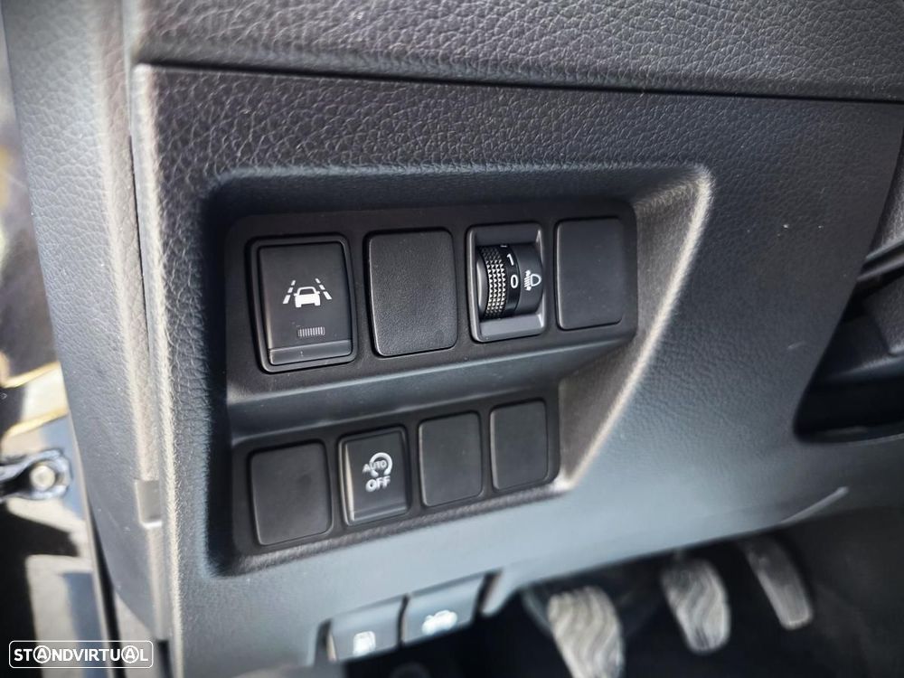 Nissan Qashqai 1.5 dCi N-Connecta J18 - 34