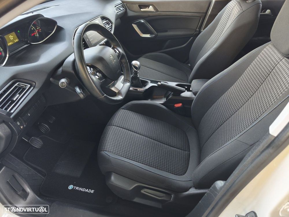 Peugeot 308 SW 1.2 PureTech Style - 15