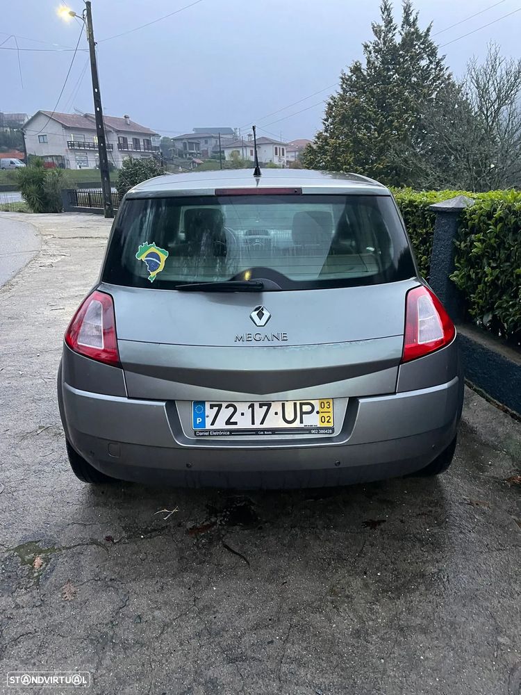 Renault Mégane 1.5 dCi Confort Authentique - 5