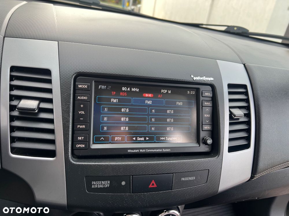 Mitsubishi Outlander 2.0 DI-D 4WD Intense - 30