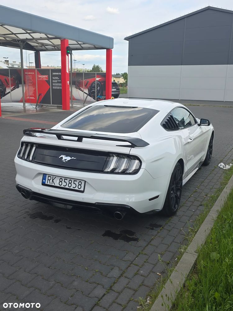 Ford Mustang - 10