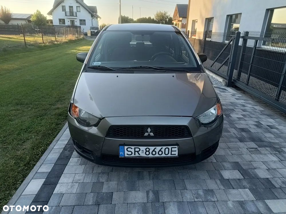 Mitsubishi Colt - 2