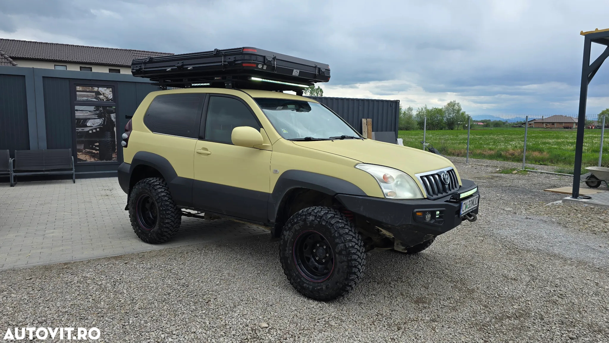 Toyota Land Cruiser - 4