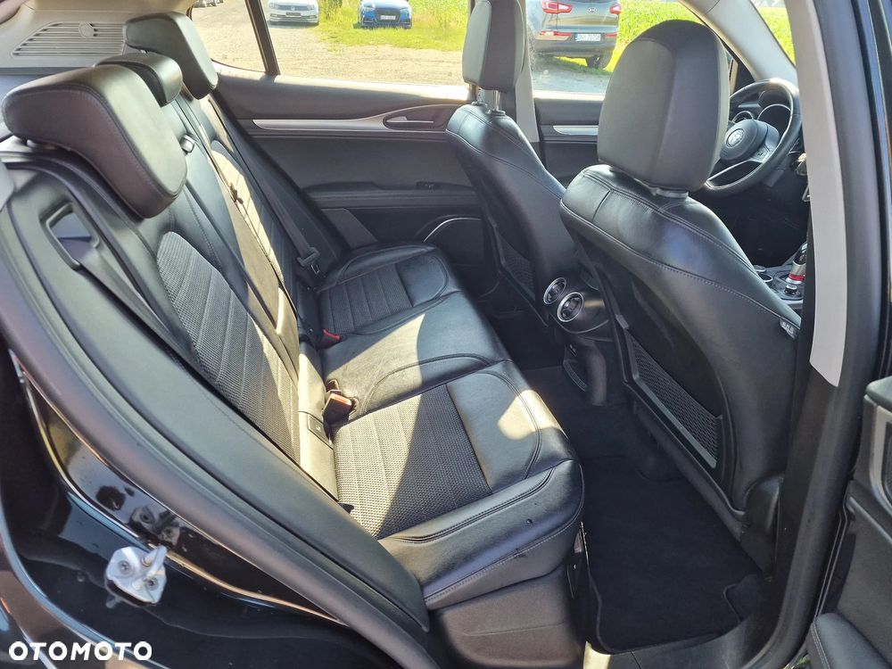 Alfa Romeo Stelvio 2.2 16V AT8 Q4 Intensa - 27