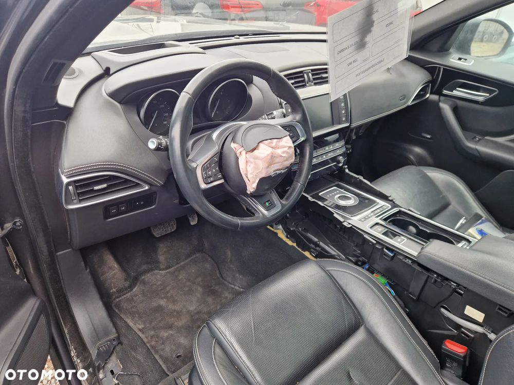 Jaguar F-Pace 2.0 i4D AWD R-Sport - 6