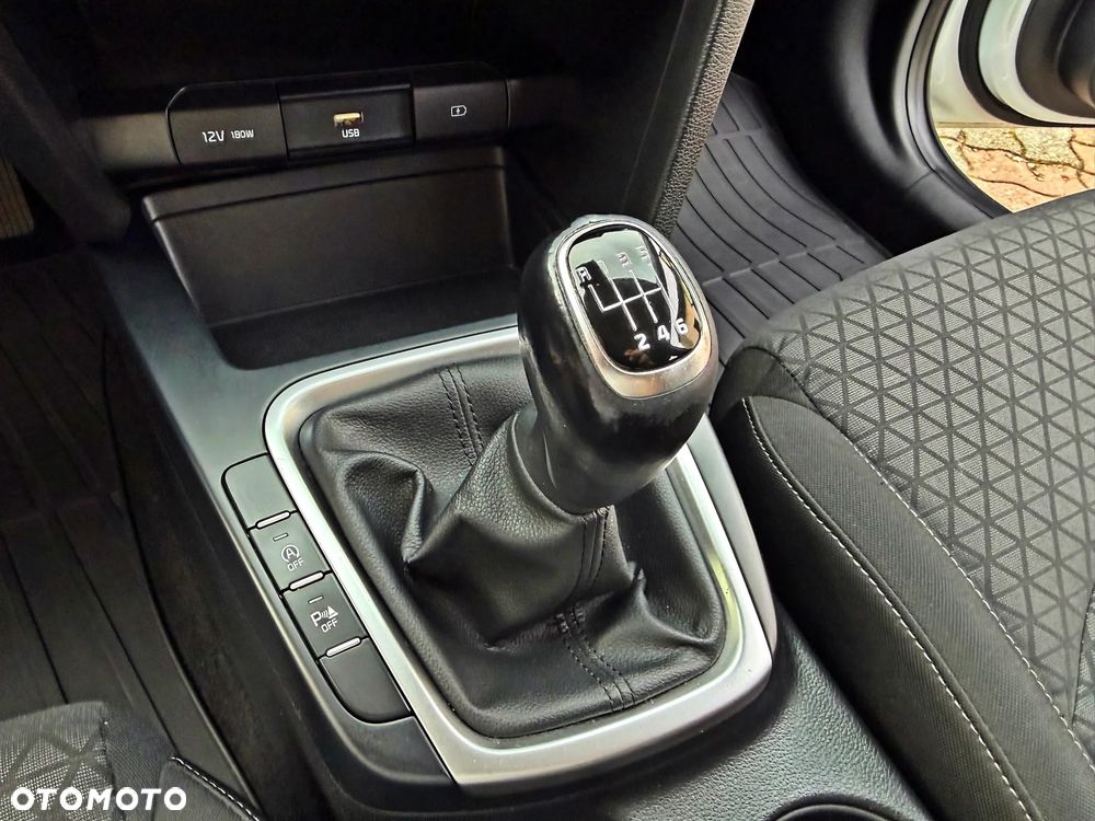Kia XCeed 1.4 T-GDI M - 32