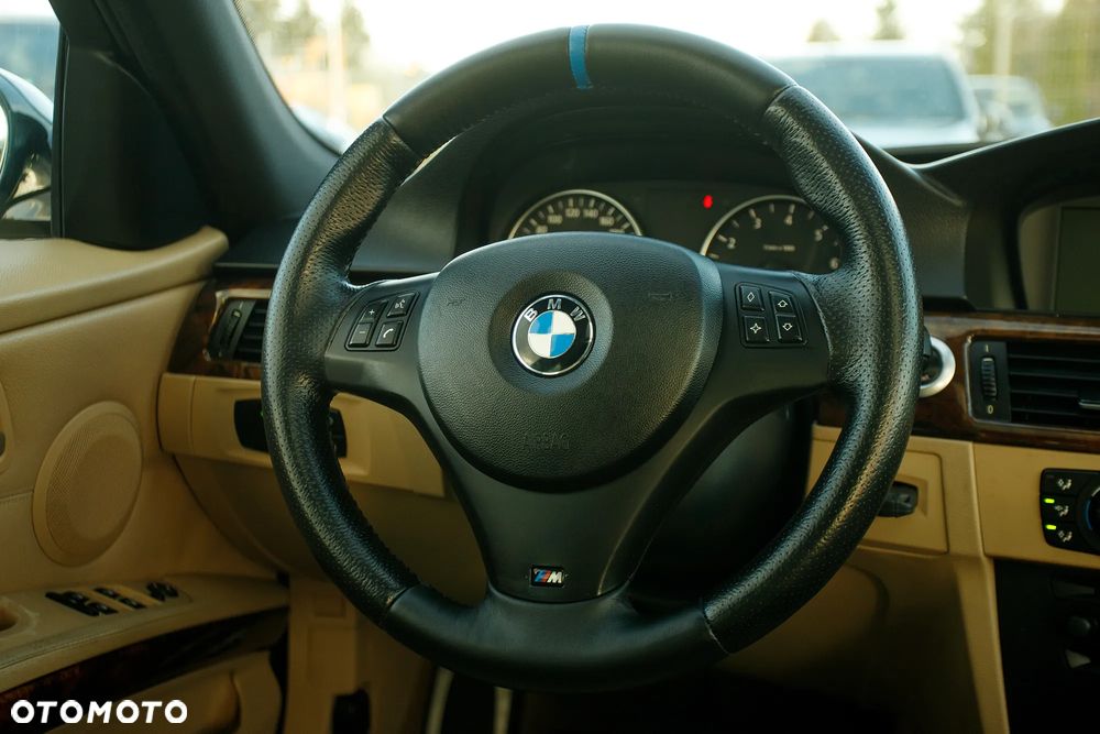 BMW Seria 3 330i - 15