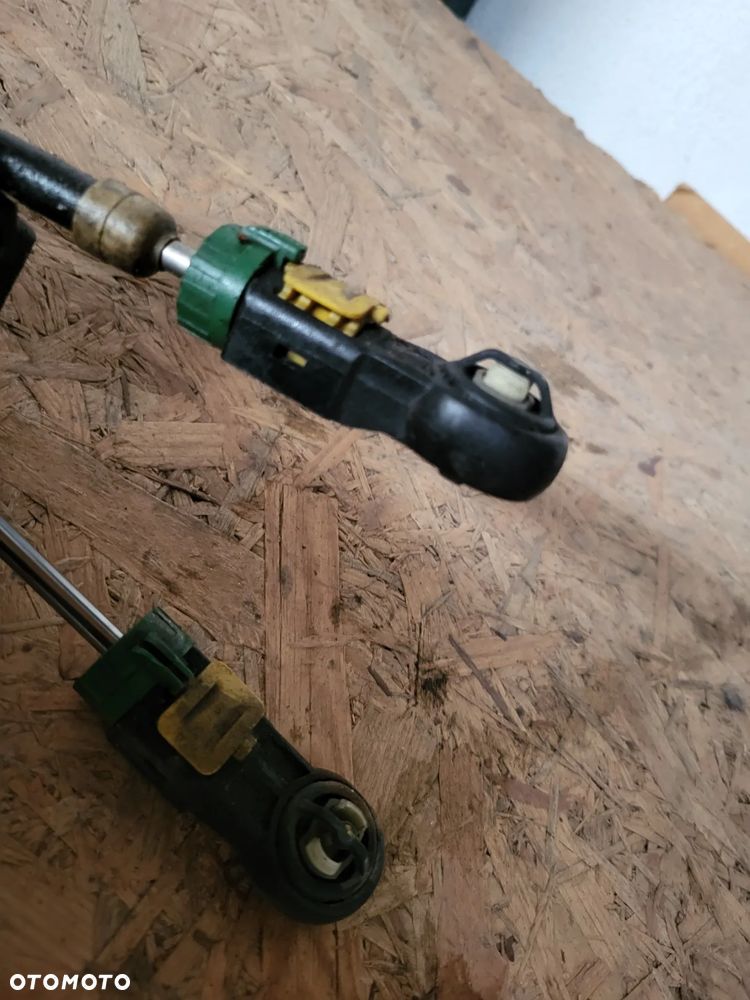 Wybierak linki zmiany biegów Citroen C4 Picasso 1.6 E HDI - 6