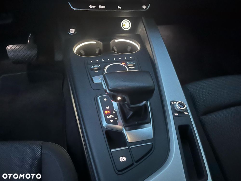 Audi A4 Avant 2.0 TDI S tronic - 9