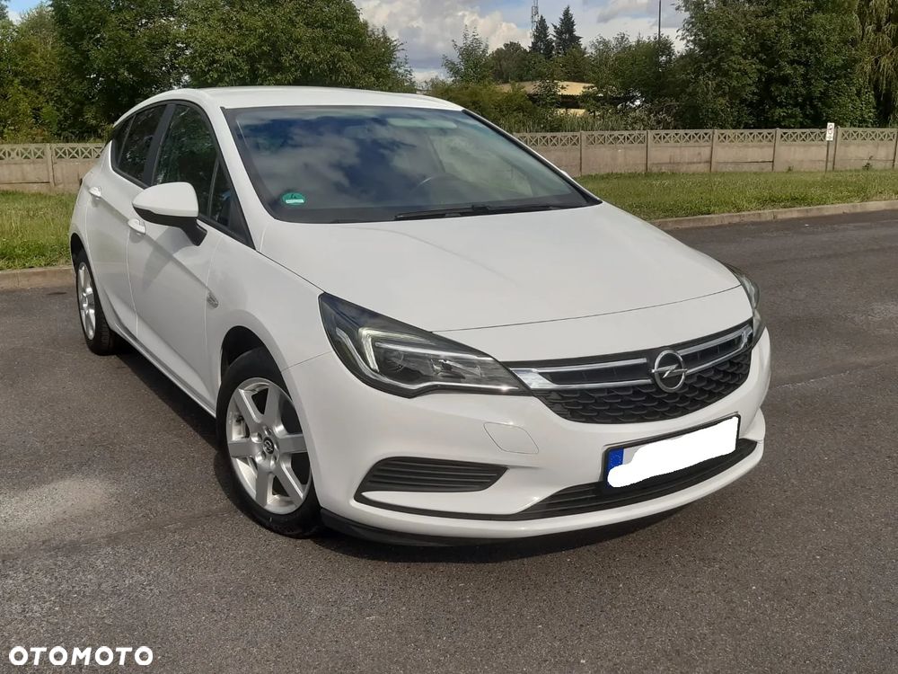 Opel Astra 1.0 T Essentia S&S - 12