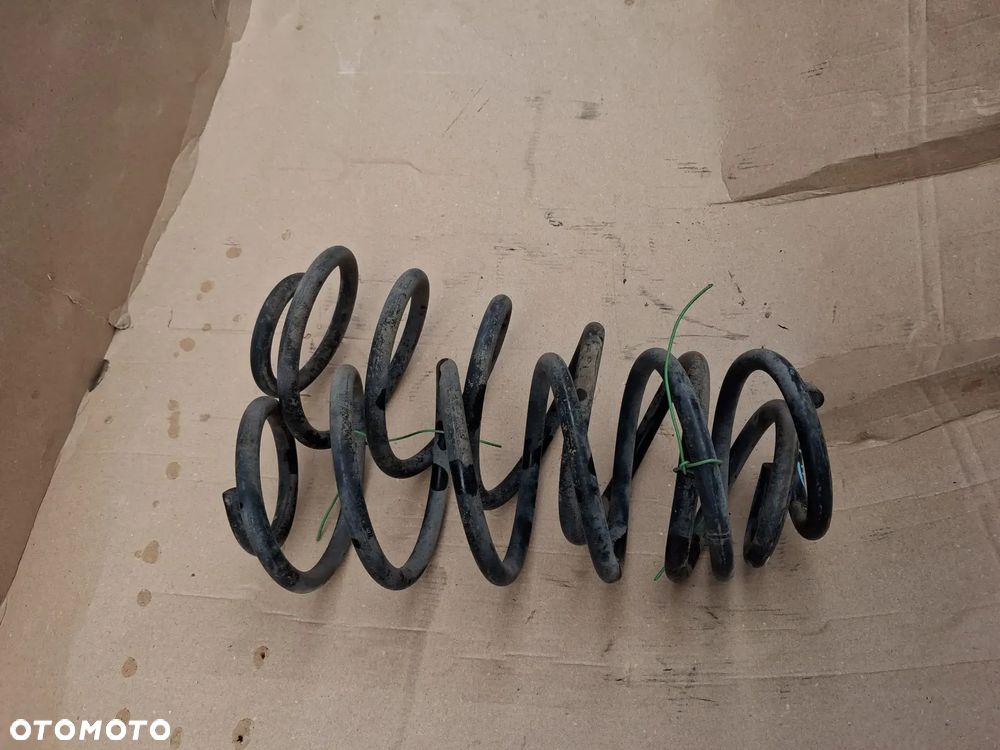 Sprężyny tył TOYOTA YARIS II  2SZT - 1