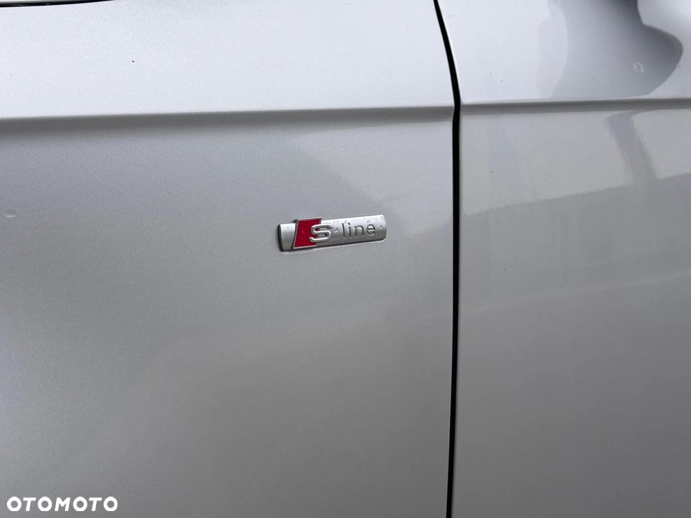Audi A4 Avant 2.0 TDI DPF quattro S line Sportpaket - 10
