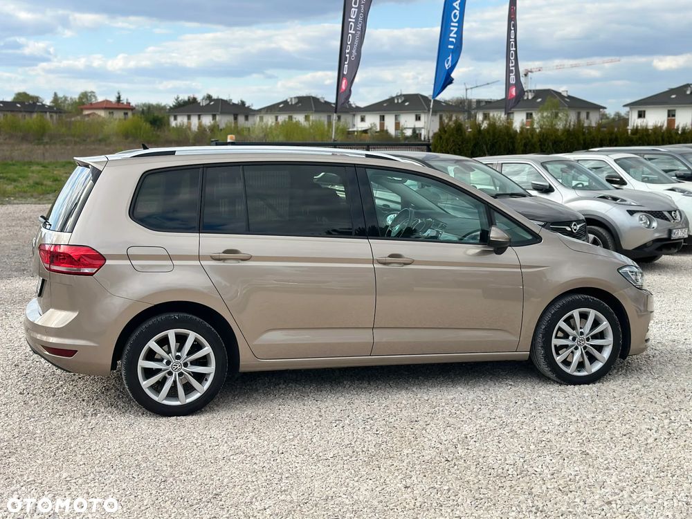 Volkswagen Touran 2.0 TDI BMT Comfortline - 9