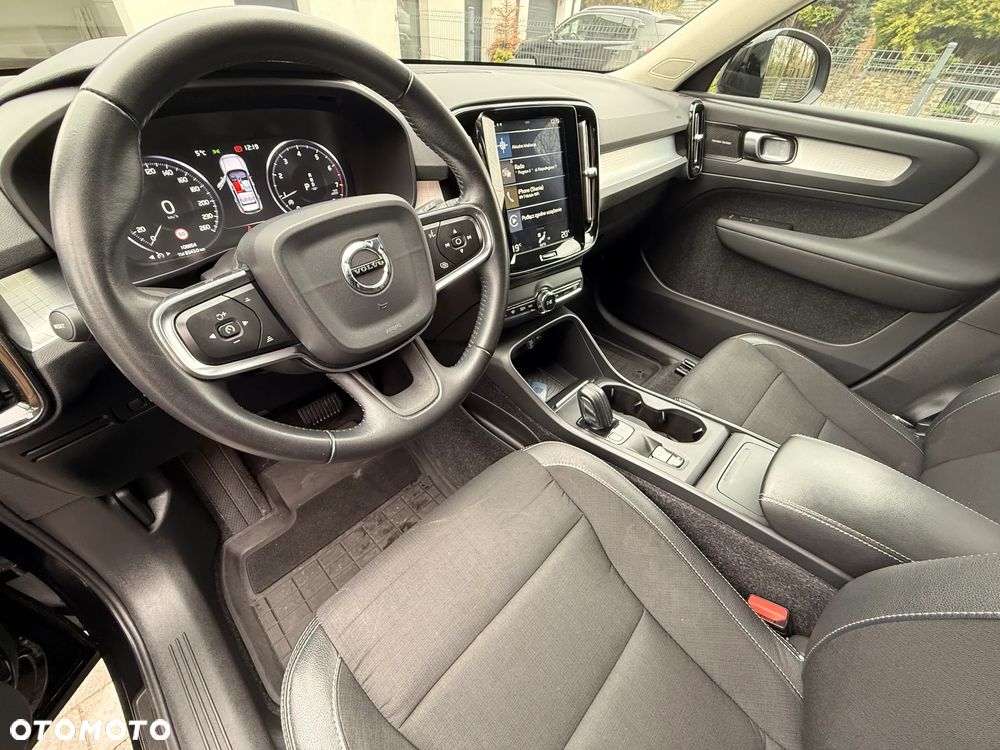 Volvo XC 40 T4 AWD Momentum - 8