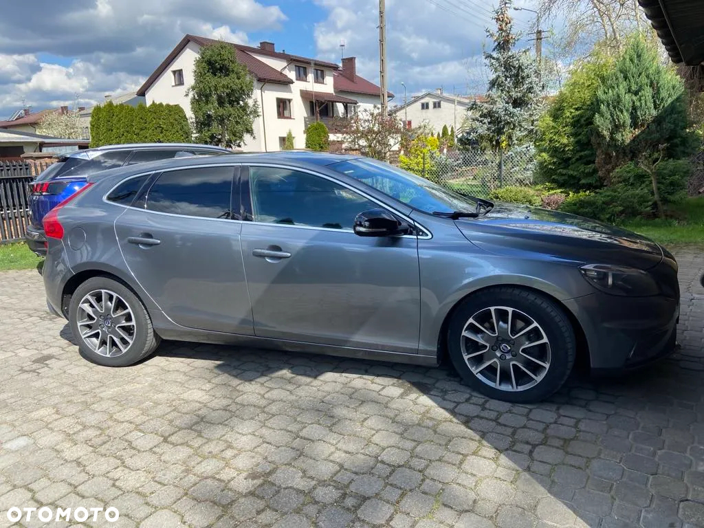 Volvo V40 D4 Drive-E R-Design Summum - 5