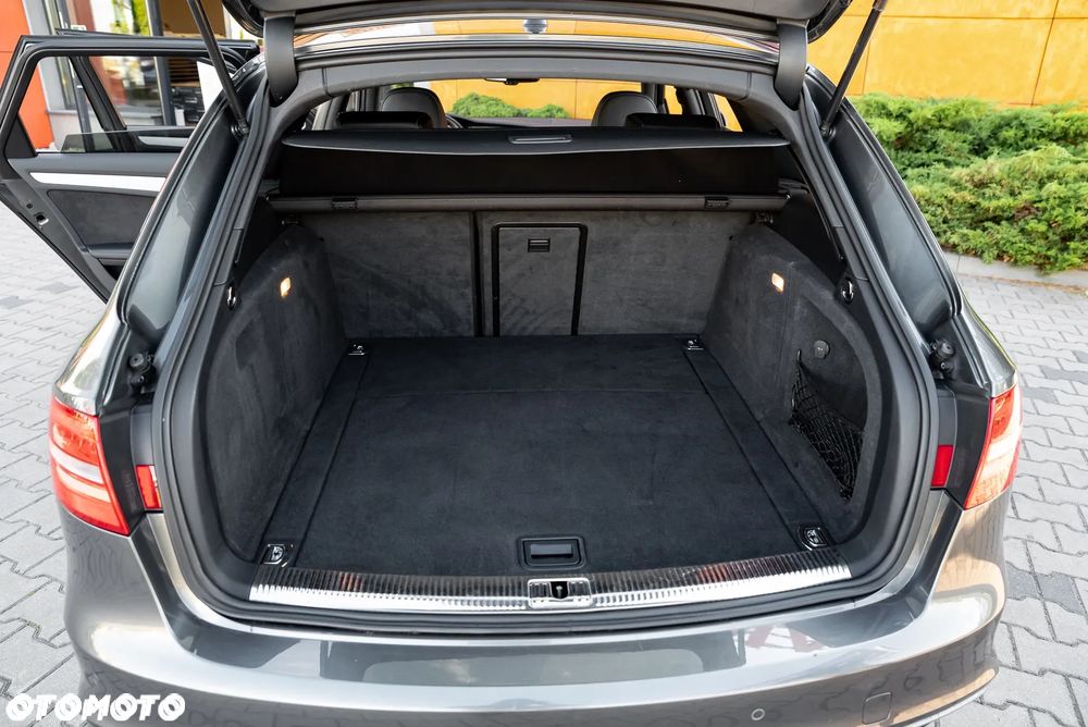 Audi A4 Avant - 32
