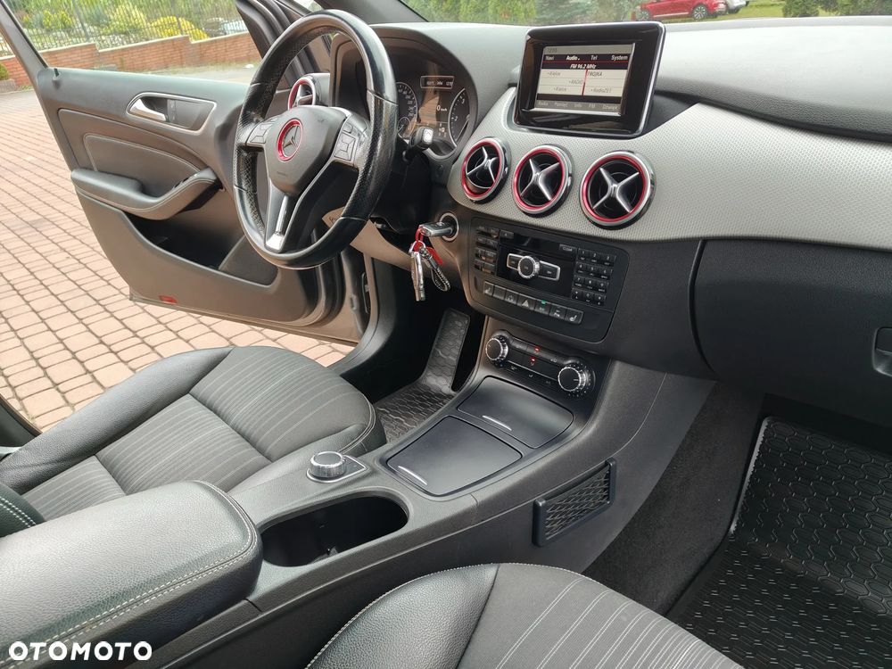 Mercedes-Benz Klasa B 200 CDI (BlueEFFICIENCY) 7G-DCT - 14