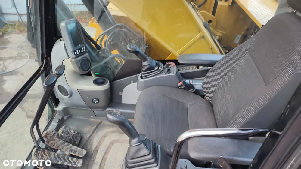 Caterpillar 320DL - 5