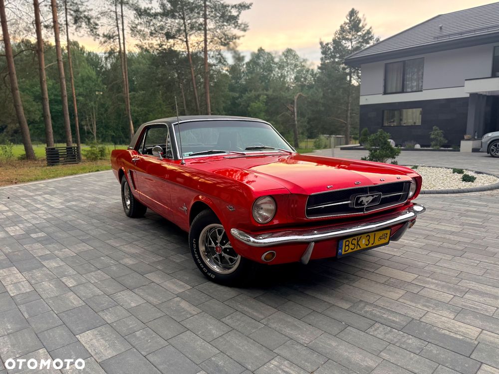 Ford Mustang - 4