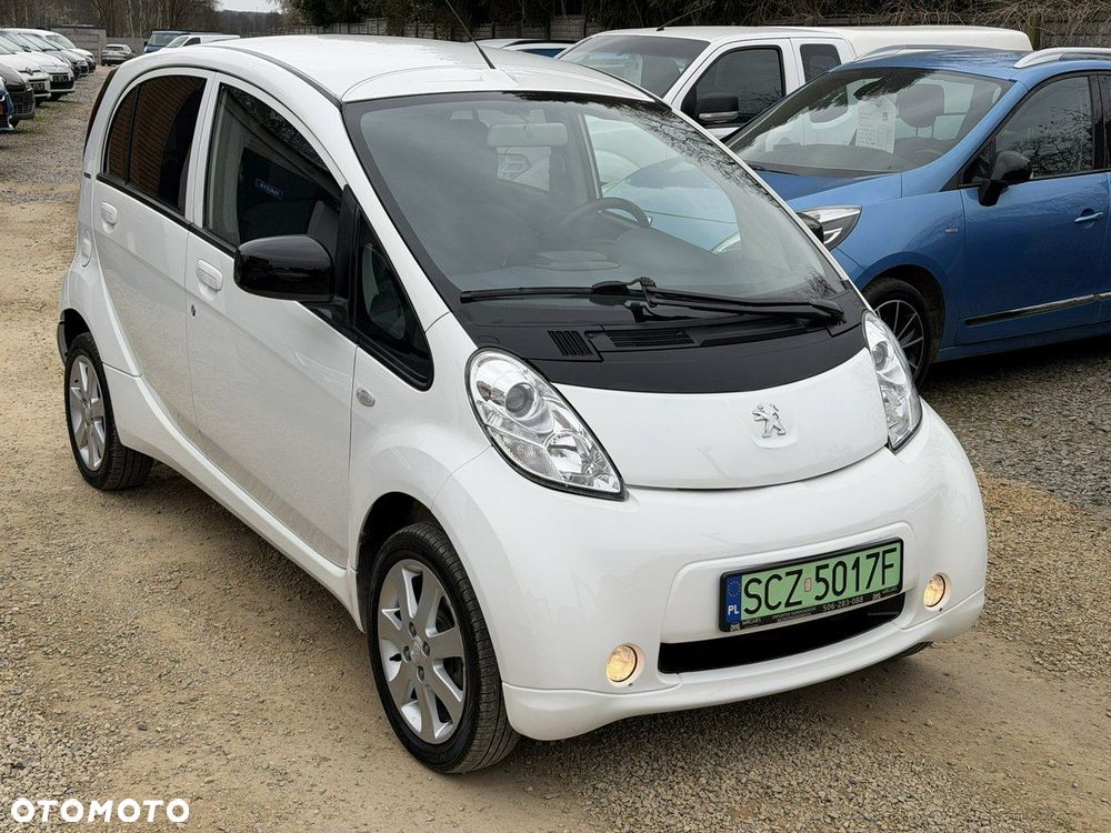 Peugeot iOn High Line - 2