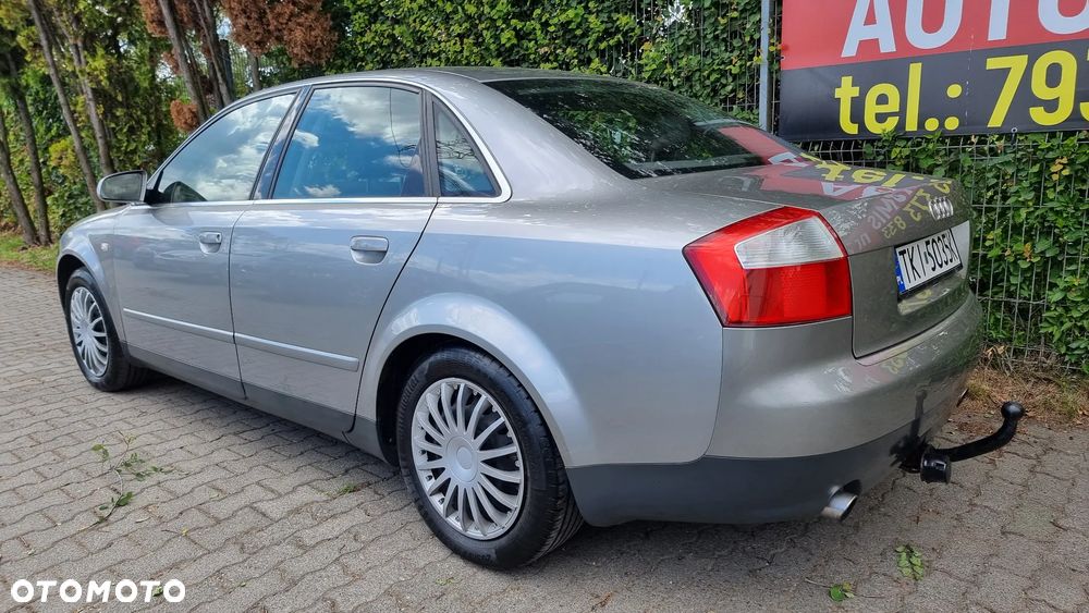 Audi A4 Limousine - 17