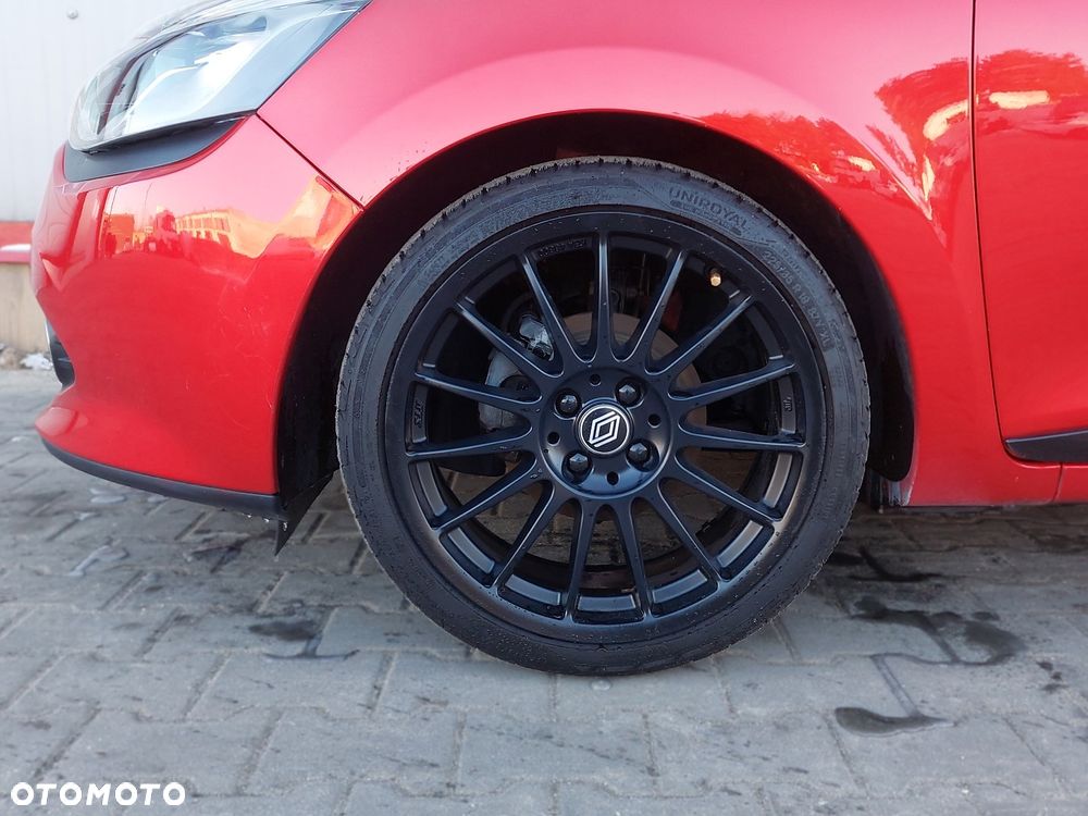 Renault Clio - 9