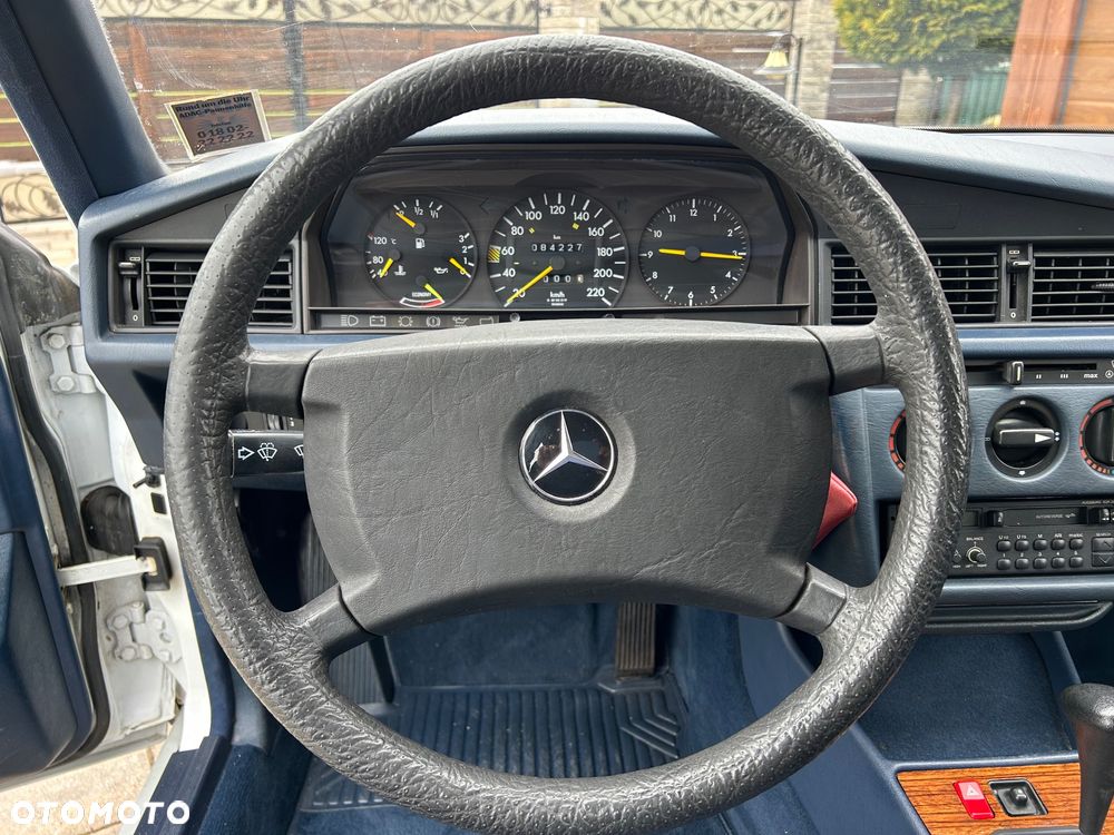 Mercedes-Benz W201 (190) - 16