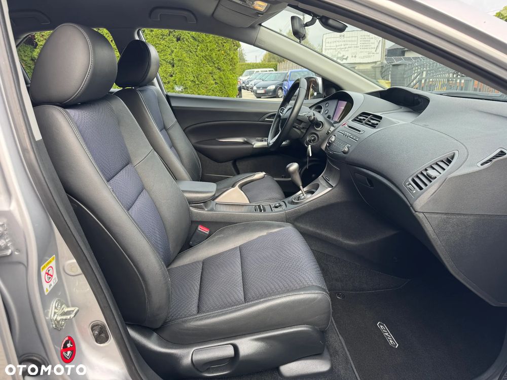 Honda Civic 1.4 i-VTEC Sport - 29