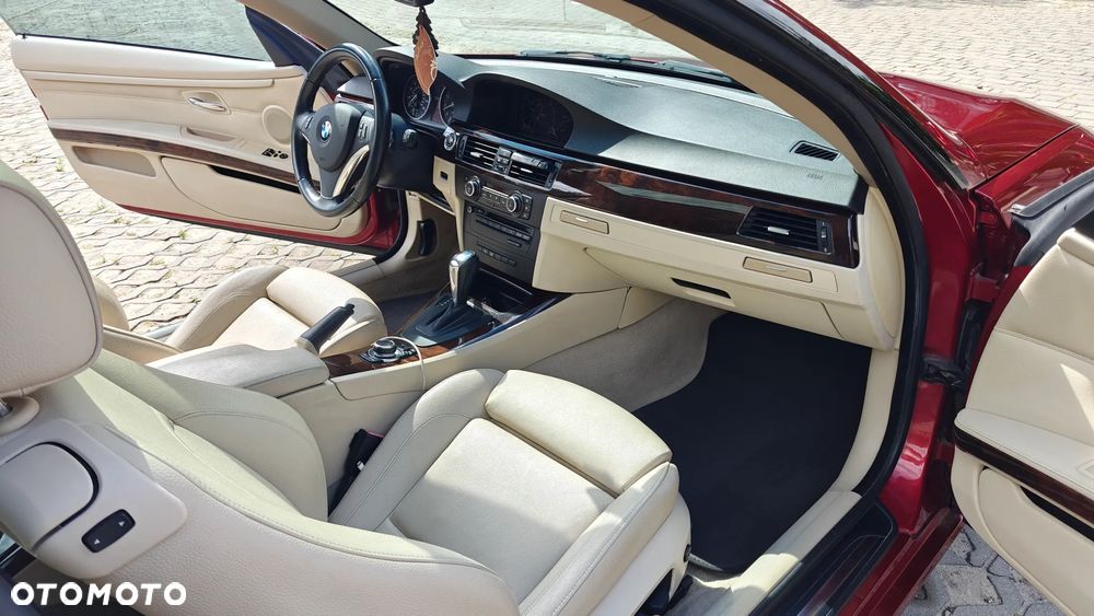 BMW Seria 3 335i Coupe - 5