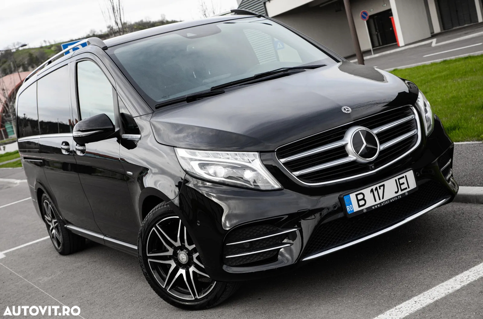Mercedes-Benz V 250 (BlueTEC) d kompakt 4Matic 7G-TRONIC Avantgarde Edition - 2