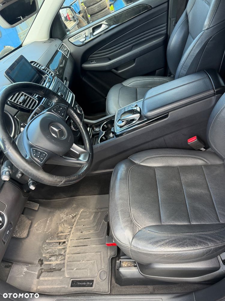 Mercedes-Benz GLE - 9