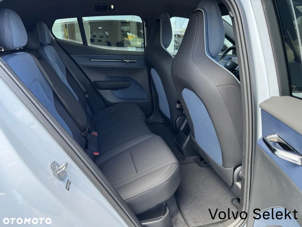 Volvo EX30 69kWh Twin Motor Plus - 14
