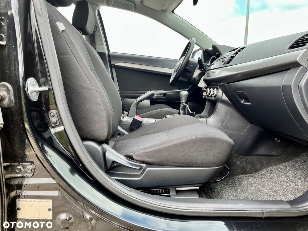 Mitsubishi Lancer 1.8 Intense - 9