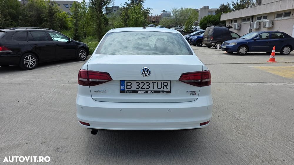 Volkswagen Jetta 1.2 TSI Comfortline - 6