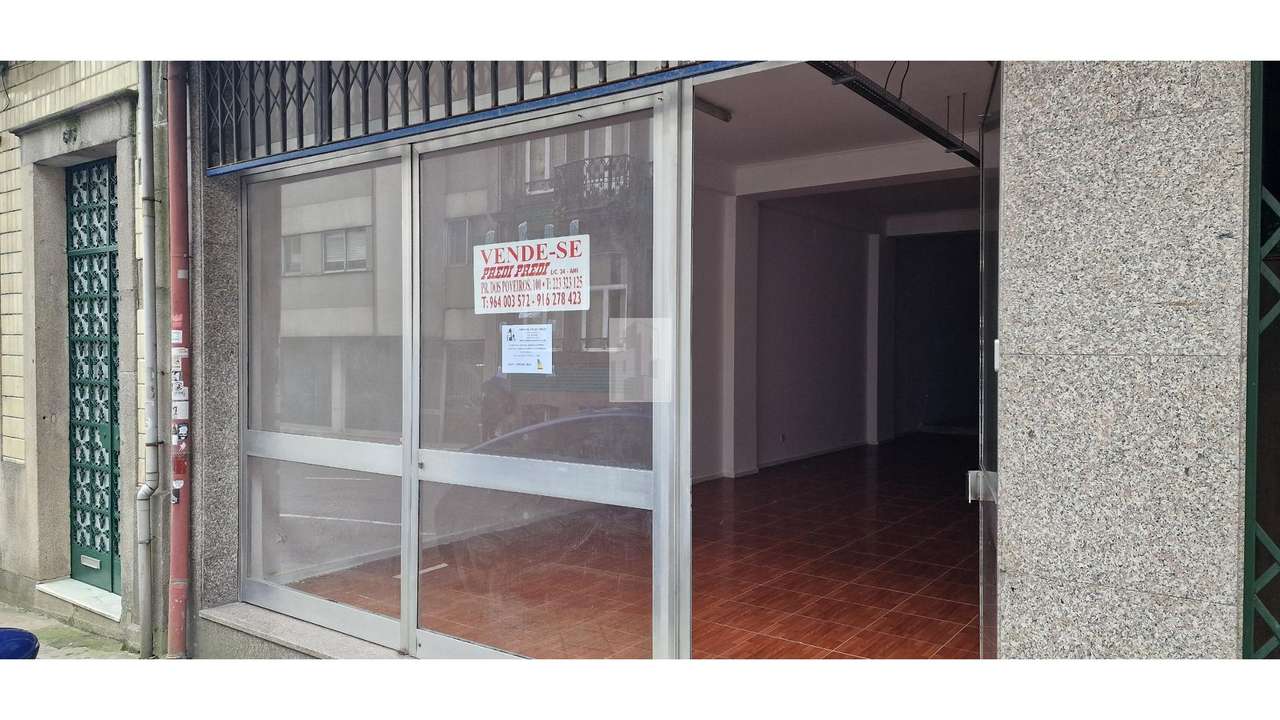 Loja - R. D. João IV - Grande imagem: 2/12