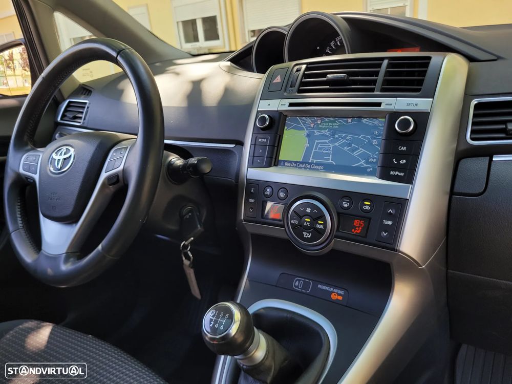 Toyota Verso 2.0 D-4D Exclusive+NAVI - 52