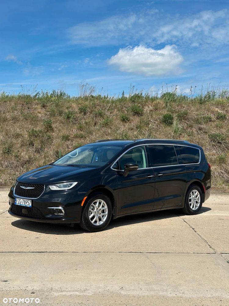 Chrysler Pacifica - 13