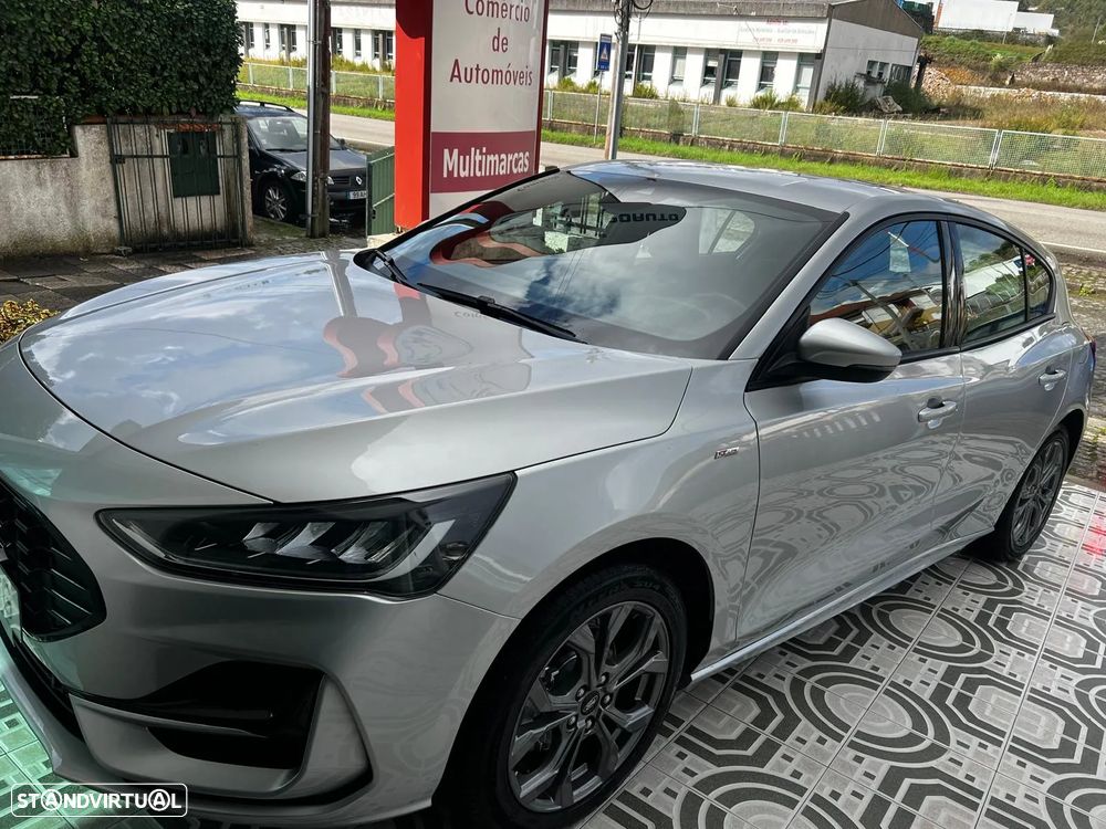 Ford Focus 1.0 EcoBoost MHEV ST-Line - 26