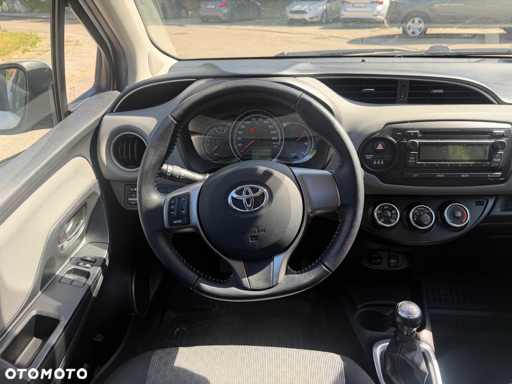 Toyota Yaris 1.0 Life EU6 - 8