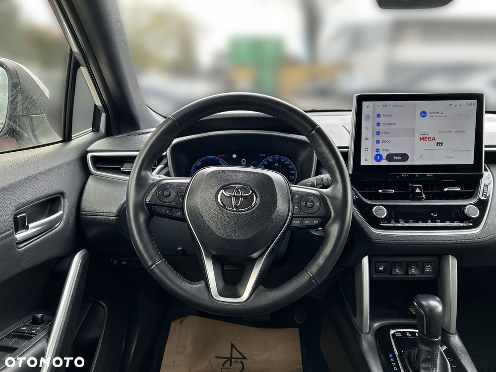 Toyota Corolla Cross - 10