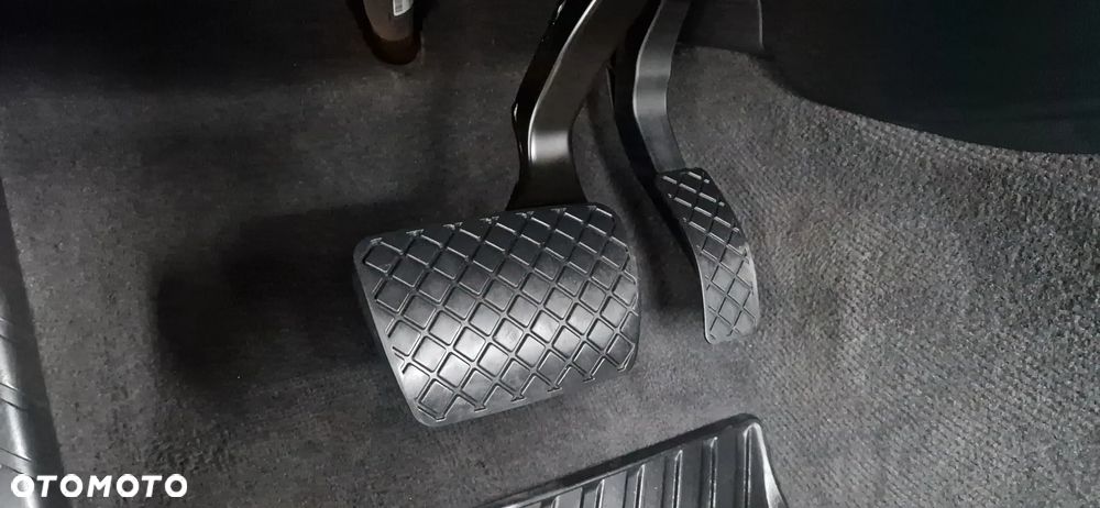 Audi S4 Avant S tronic - 31