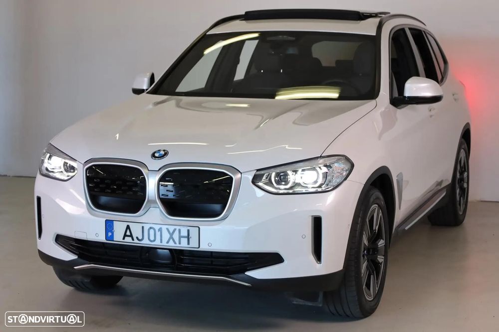 BMW iX3 Inspiring — fotografia 3