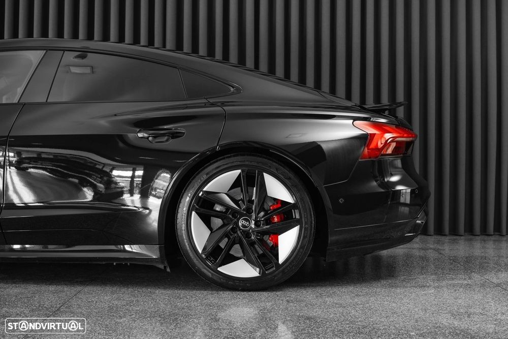 Audi RS e-tron GT quattro - 8